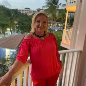 Meet your Posher, Maria